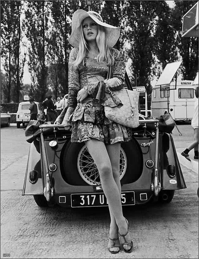 Women get more unhappy the... Autors: Horneta Brigitte Bardot