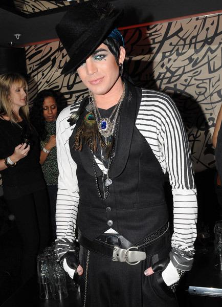  Autors: beciitis Adam Lambert. The best... :)