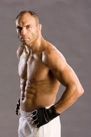  Autors: NEOVO Randy Couture