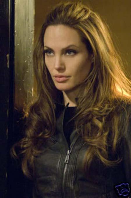  Autors: Fosilija Angelina Jolie Voight