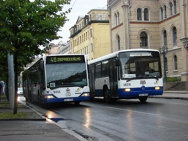 Visi autobusi izņemot Ikarus... Autors: nighttrainent Rīgas autobusu vēsture.