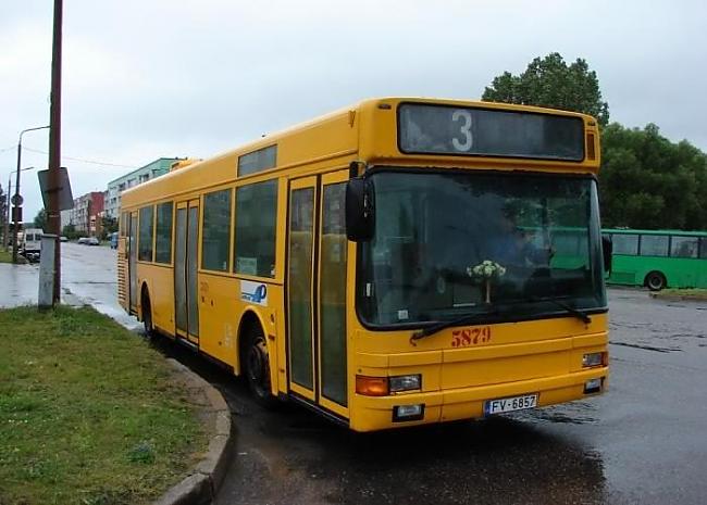 Tajā paša 2005 gadā pilsētā... Autors: nighttrainent Liepājas autobusi 1990 - 2010.