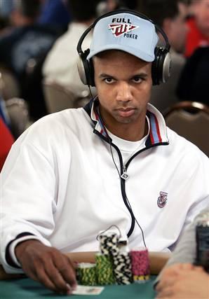 Kopumā vinējis 8 WSOP World... Autors: the grauds Phil Ivey- iespējams labākais pokera spēlētājs pasaulē