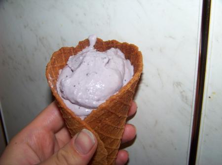 Saldējuma masu sākumā var... Autors: Marty loh Kā mājās uztaisīt saldējumu.