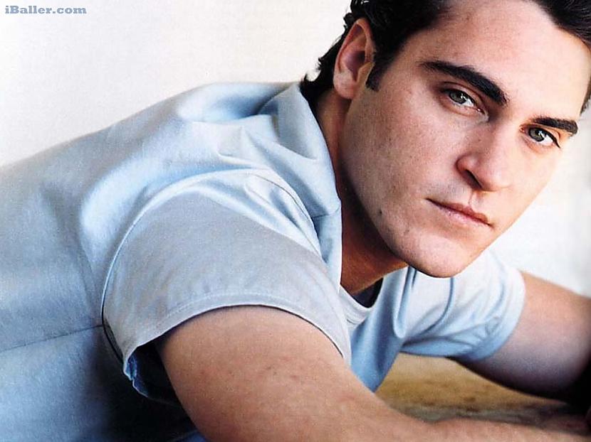 Joaquin Phoenix  ļaunais... Autors: Fosilija 28.oktōbris