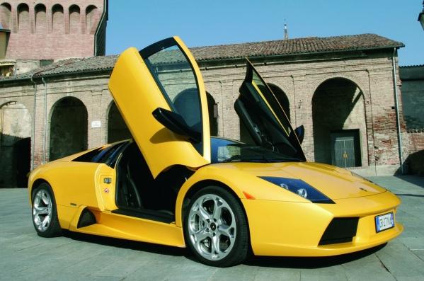  Autors: hunkers Lamborghini Murcielago izvadisana :(