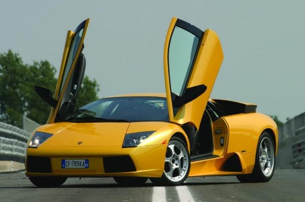  Autors: hunkers Lamborghini Murcielago izvadisana :(