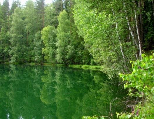 Ezers bieži maina savu krāsu... Autors: uggens Velnezers