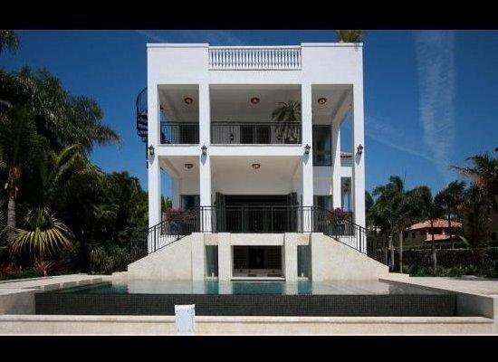 Mājas aizmugure Autors: NOKAR LeBron James $9m vērtā pludmales māja