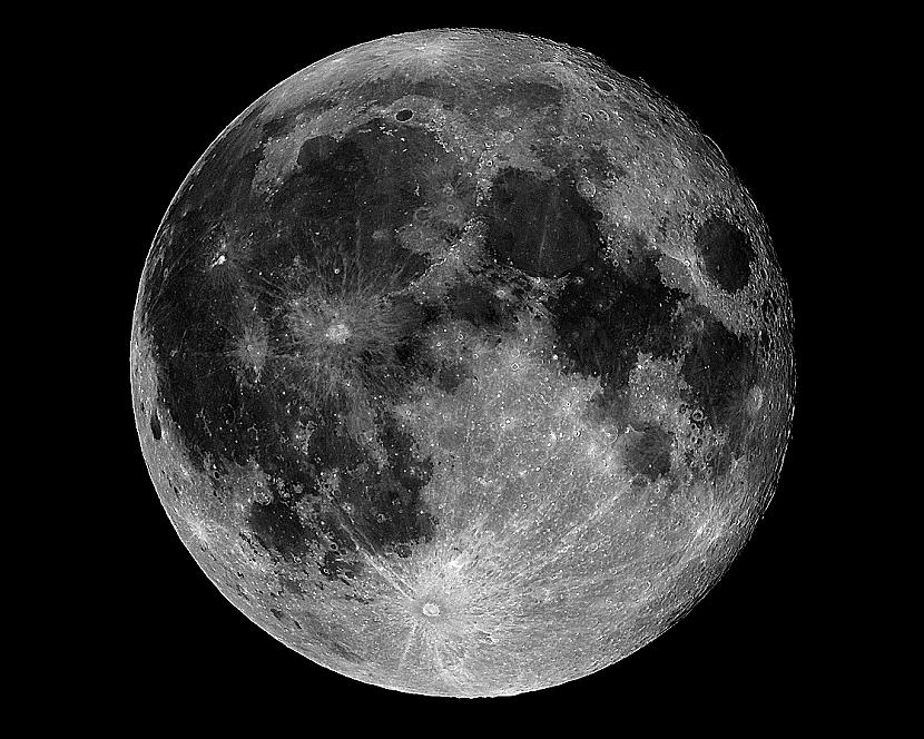 Mēness masa ir 81 reizi mazāka... Autors: jankabanka Interesanti fakti par Saules sistēmas un visuma objektiem.