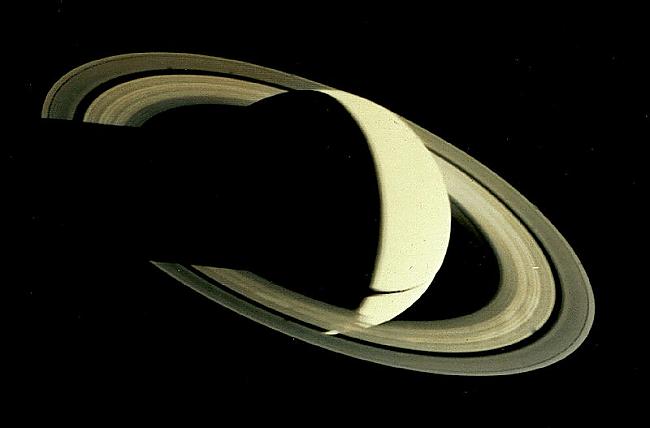 Saturns no 53 miljonu km... Autors: Evaldss Voyager - 1