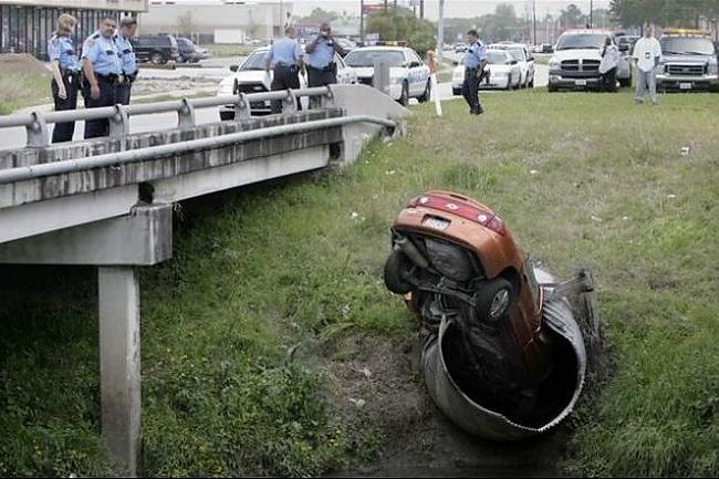  Autors: seglinja Dažādas auto avārijas