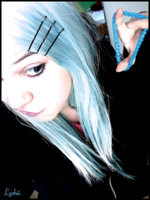 Blāvi zils ēterisks delikāts... Autors: laaacene Blue Hair - They Like To Be Different ^^