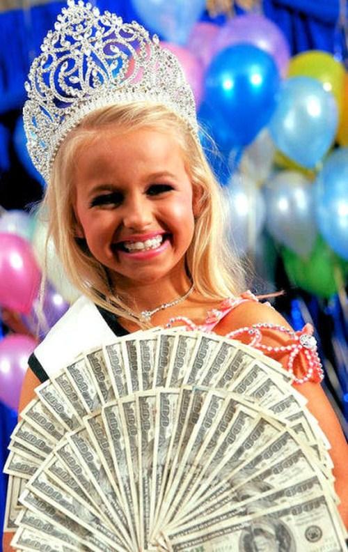  Autors: Bussja Toddlers & Tiaras.