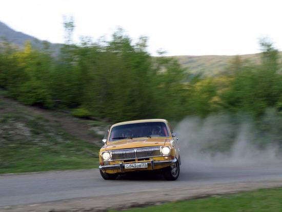  Autors: snakey93 Volga - Gaz-24