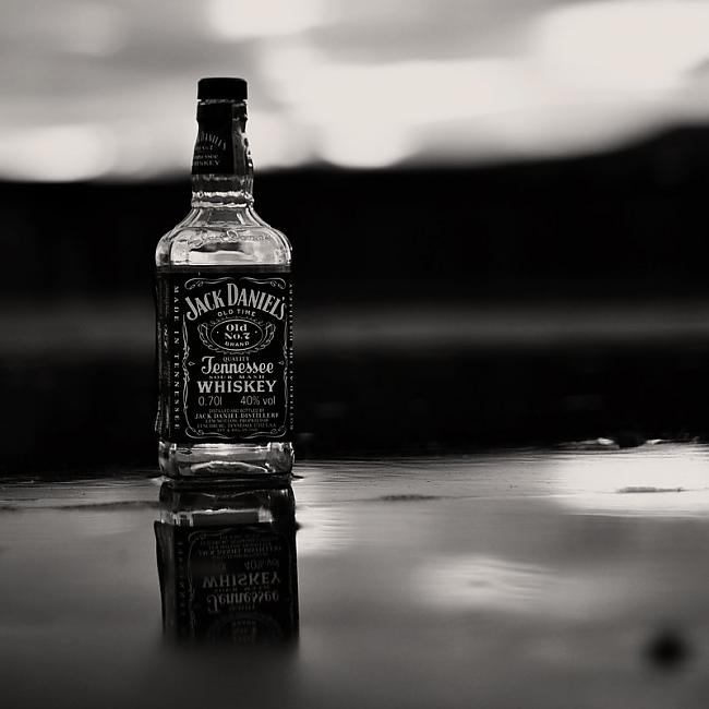 Я ждал тебя бутылок виски. Виски. Джек Дэниэлс. Виски чб. Джек Дэниэлс чб.
