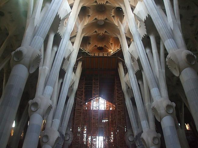 Sagrada Familia iekšpusē Autors: rōzā lācītis Eiropas ceļojums