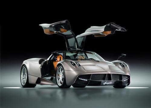  Autors: djosko Jaunais Pagani Huayra