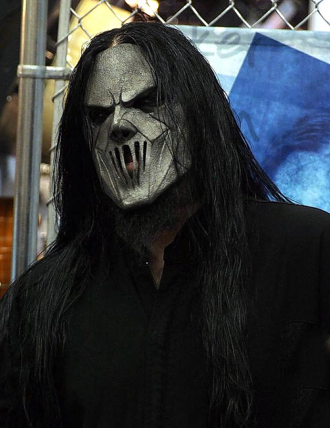 7 Mick Thomson Autors: Fosilija grupa kura ir klausama