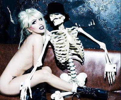 Lady GaGa lūgusi kādam smaržu... Autors: DNZNLO Smaržas ar Spermas aromātu!