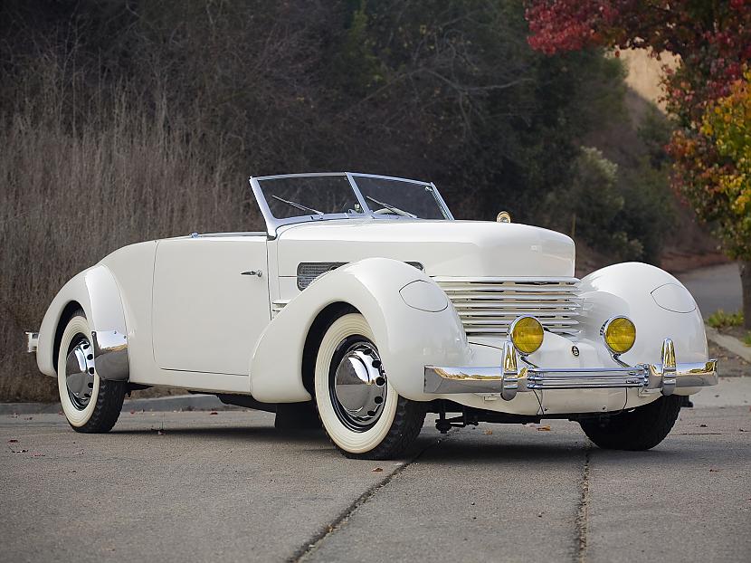 Cord 812 SC Convertible Coupe... Autors: Labveelis13 Autoklasika (random)