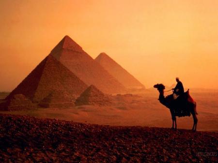 Autors: Fosilija Kas ēģiptiešiem uzcēla piramīdas?