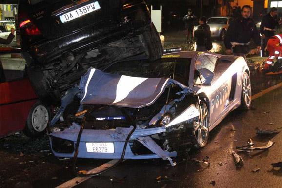 Pēc šī auto sasišanas valsts... Autors: ZARK Labāk būtu adevuši man