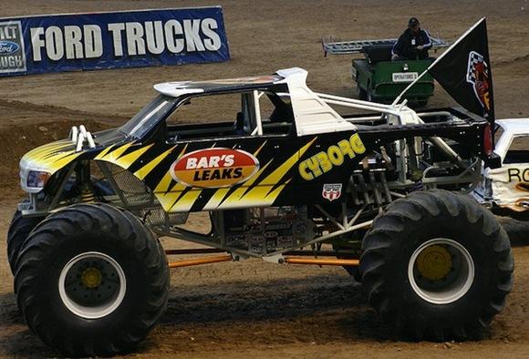 CyBorgsŠo vāģi pārstāv daudz... Autors: Ķivere Monster Trucks