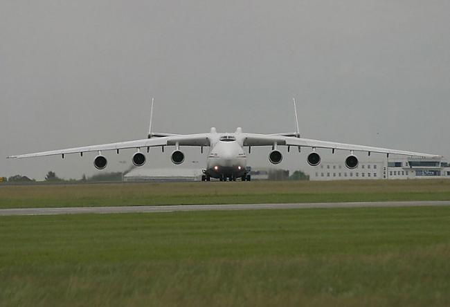  Autors: mazgavars Antonov 225