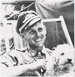 Titulbilde Hartmans ar suni... Autors: Fosilija II pasaules kara ass, Ērihs Hartmans. Intervija. 3.daļa.