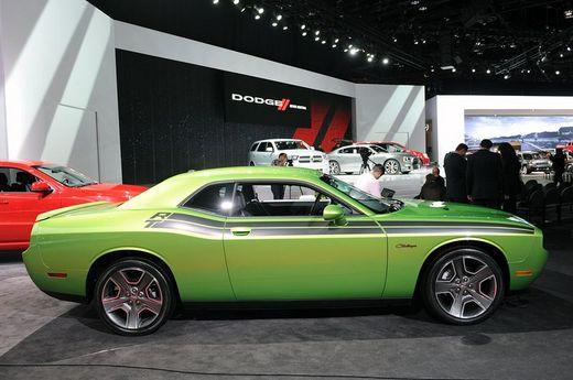  Autors: Fosilija Dodge-Challenger-srt8