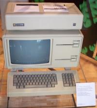 Apple Lisa 1983Līza īstenībā... Autors: Fosilija Apple neveiksmes