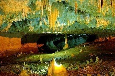 Tremendous Cave System Iran Autors: AWESOME SNAKE 20 Most Beautiful Caves In The World