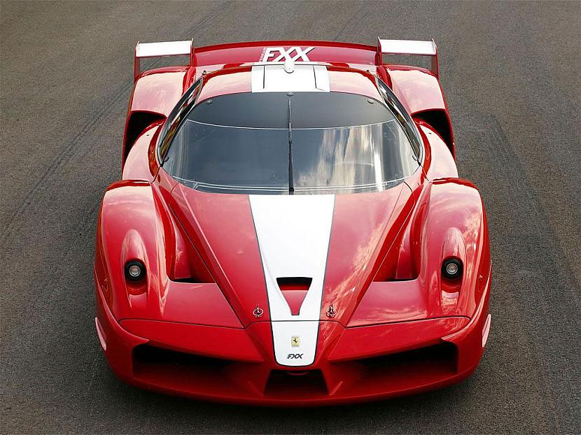  Autors: Fosilija 2002 Ferrari Enzo