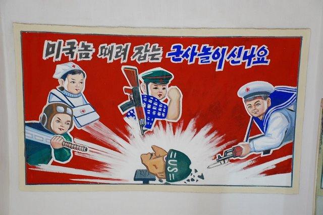 Sabiedrībai ir iestāstīts ka... Autors: TheSame Šokējošā Ziemeļkoreja!!