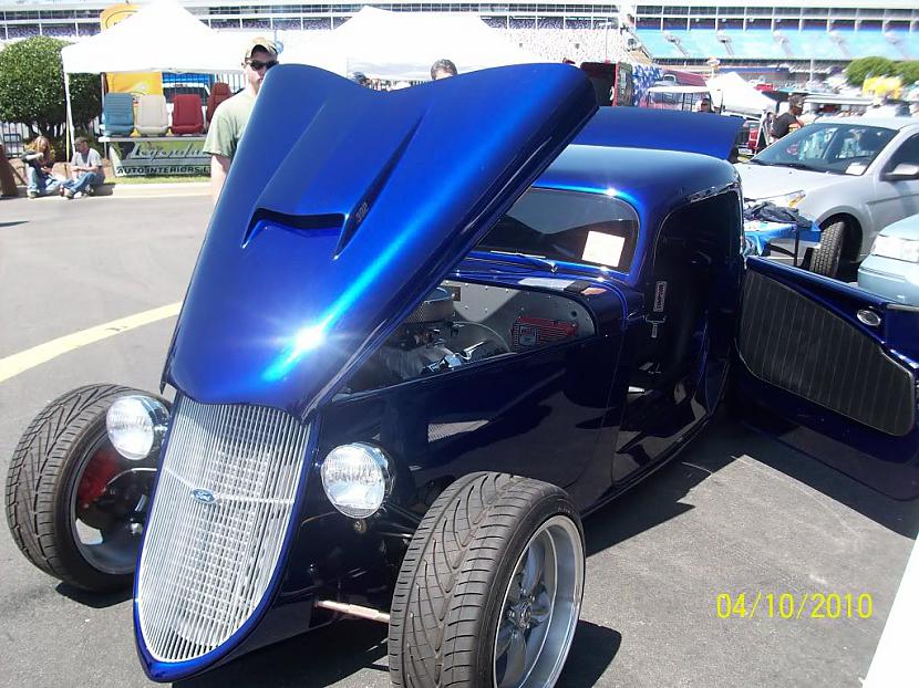  Autors: Fosilija FFR '33 Hot Rod