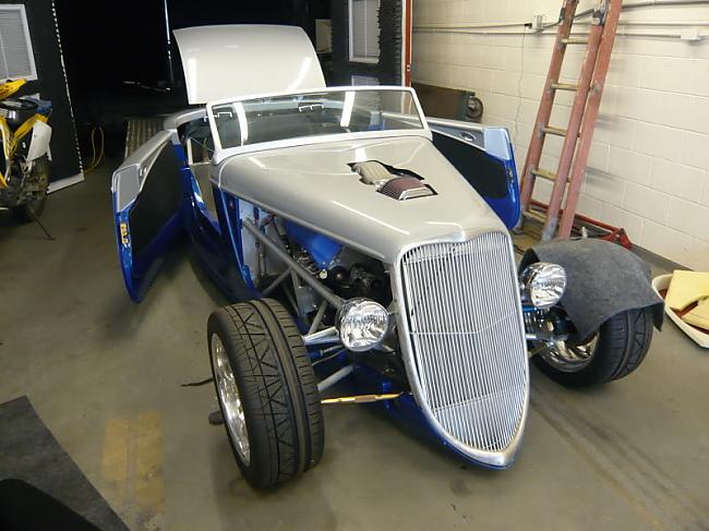  Autors: Fosilija FFR '33 Hot Rod