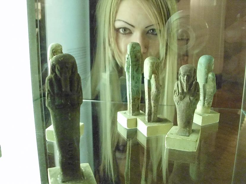 Pēc profesora Henrika Fon... Autors: pasadoble Ēģiptiešu statujas "Šabti".