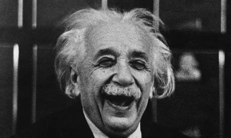Alberts laimīgs Autors: TikaiNesakiNevienam Alberts Einšteints (retas fotogrāfijas)