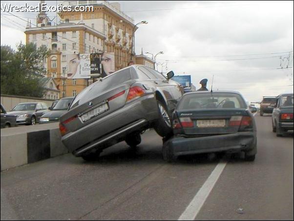  Autors: Liekedis Sasisti BMW!