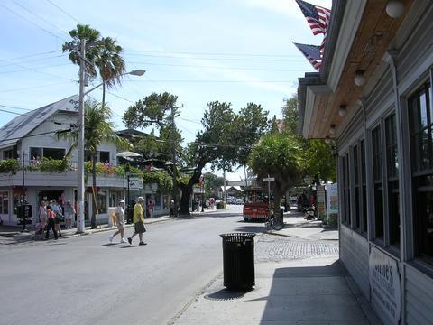Pašu pilsētu var iedalīt 2... Autors: Optima līnija Kaķu paradīze- Key West