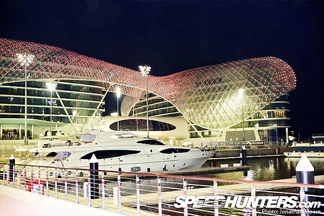 te tu vari savu gumijeni... Autors: Fosilija Yas Marina Circuit