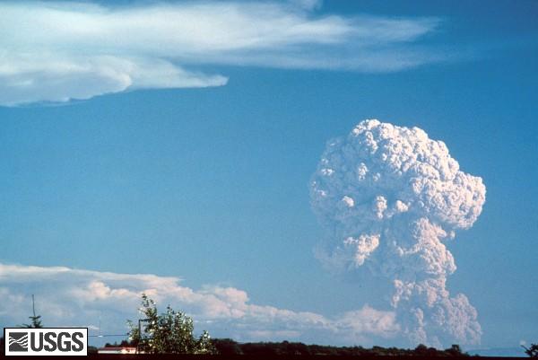 1980gadā notika arī mazāki... Autors: Fosilija Senthelensas vulkāna izvirdums 1980.gadā