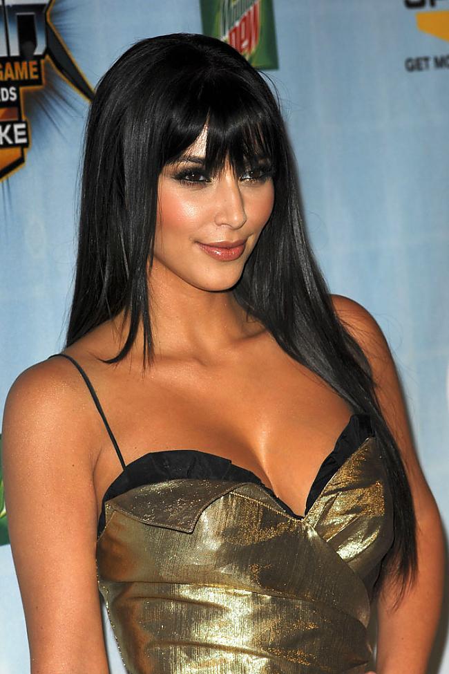  Autors: brothser1989 Kimberly Noel "Kim" Kardashian