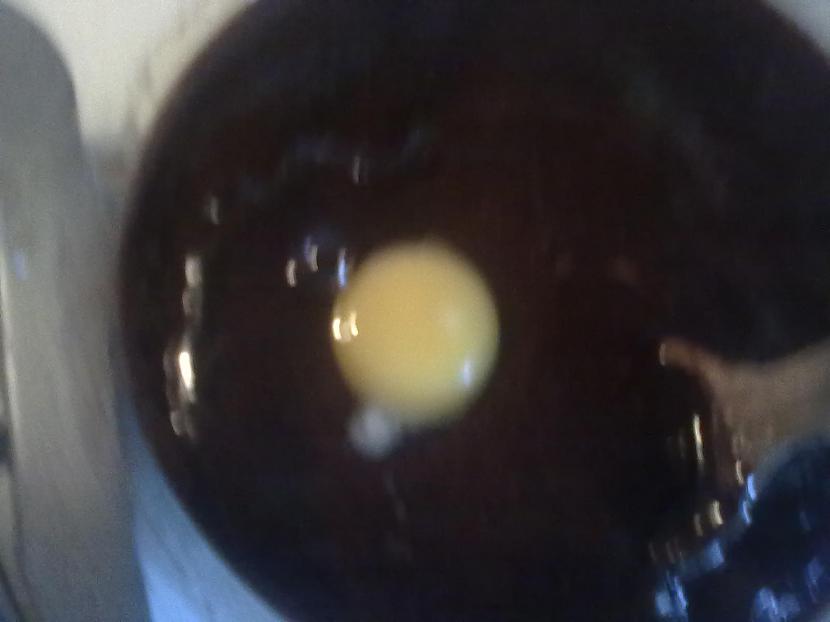 Tad liek pa vienai olai klāt... Autors: Trolololo Garšīga un ļoti vienkārša kūka.