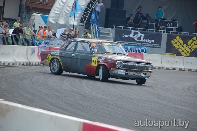  Autors: Fosilija Gaz 24 (volga) driftā