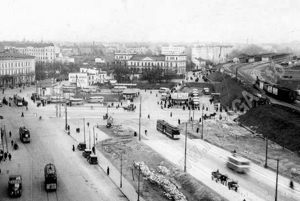 1930 gads Autors: TheNostalgyGodfather 2.daļa Centrālā Stacija un Stacijas Laukums