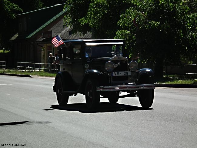  Autors: Fosilija 6. starptautiskais amerikāņu auto salidojums Saulkrastos