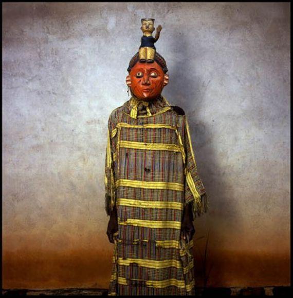  Autors: Herby Stilīgi rituāla tērpi no Rietumāfrikas