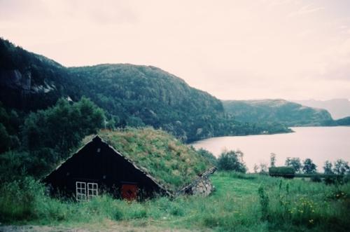  Autors: mopsiic Norway.